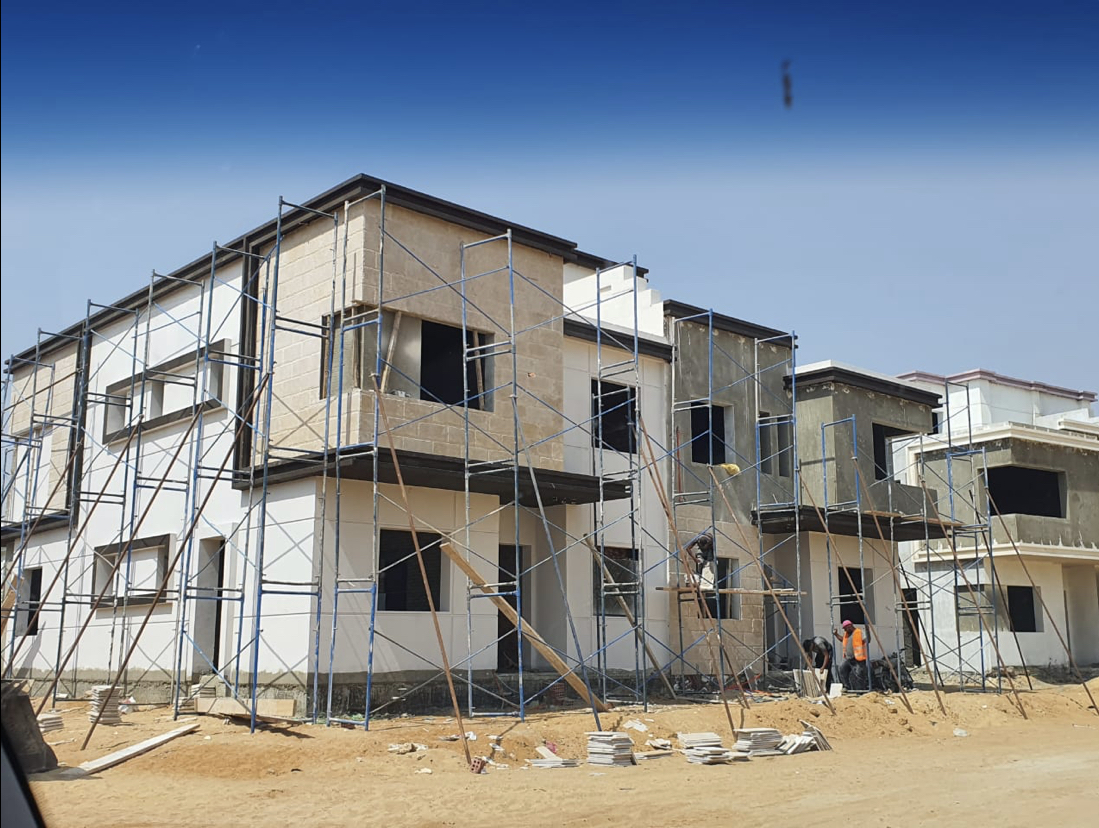 Villas for sale 5 bedrooms in Azar Compound 400 meters
